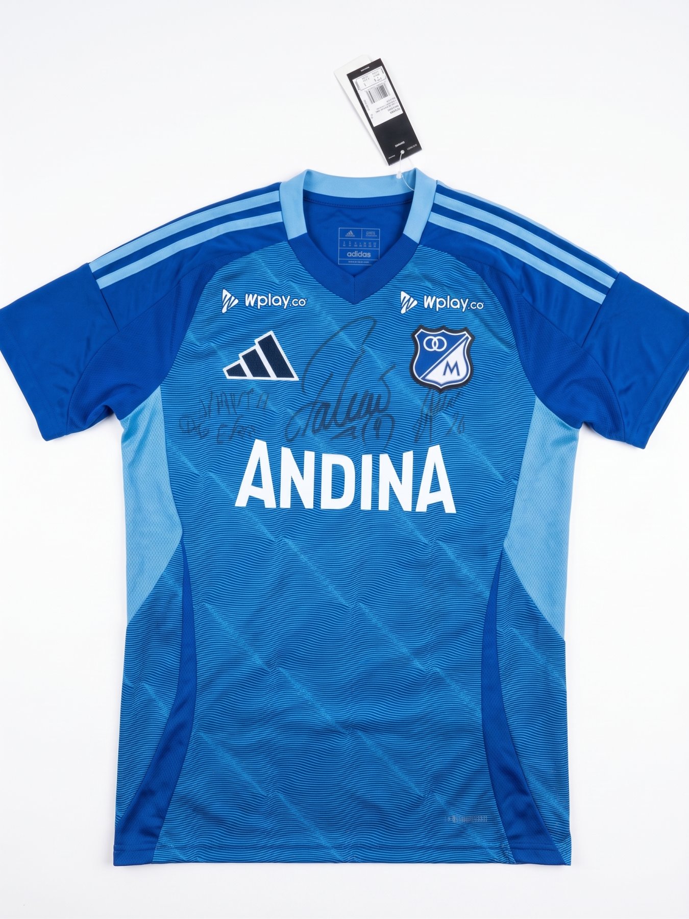 Segunda Camiseta Millonarios 2025 firmada por Falcao, Llinás y Macalister