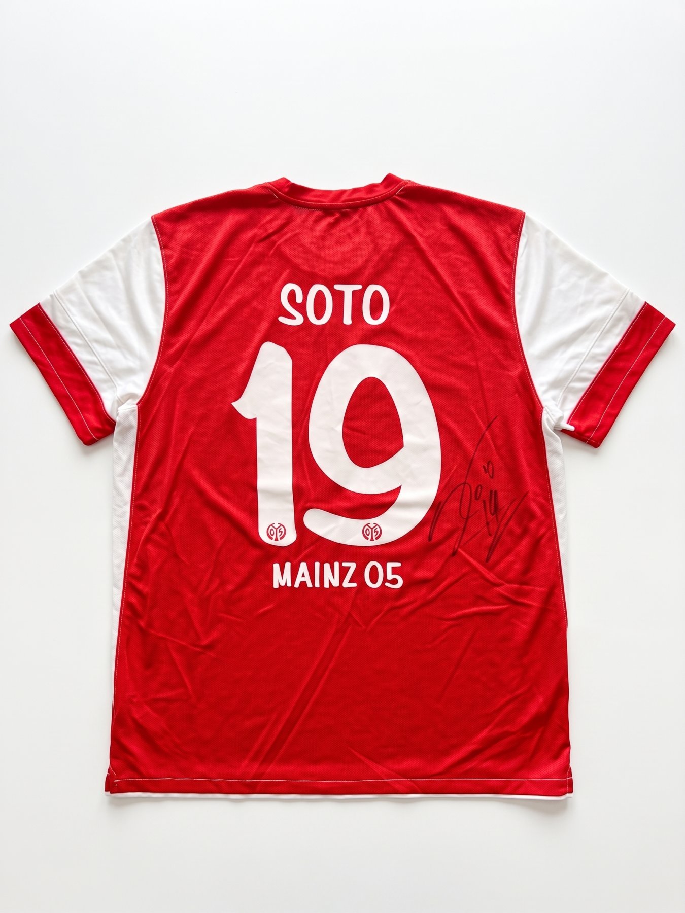 Camiseta del Mainz 05 de Elkin Soto firmada